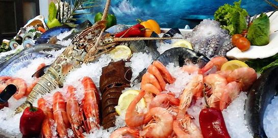 Τα μυστικά για να αγοράζεις πάντα φρέσκο ψάρι όπως τα αφηγήθηκε κάποιος που το πουλά