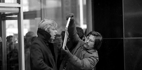 Το peacoat σαλπάρει στο χειμωνιάτικο αντρικό στυλ