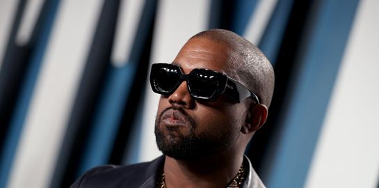 Ο Kanye West ανέλαβε τα μελλοντικά δίδακτρα της κόρης του George Floyd