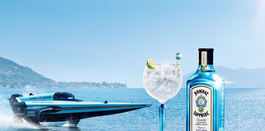 Με τo ΒOMBAY SAPPHIRE στους &quot;ηλεκτρισμένους&quot; αγώνες ταχύτητας σκαφών Ε1 στο Μονακό και καλεσμένη τη Βάσια Κωσταρά.