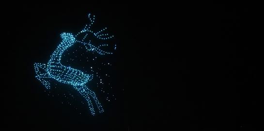 DRNS Drone Light Show: Ο Κολοσσός της Ρόδου αναβίωσε στον ουρανό με 1.000 drones