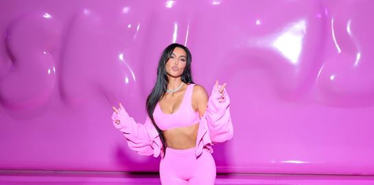 Θυμάσαι πώς ήταν η Kim Kardashian το 1994; Η σέξι φωτογραφία με μπικίνι