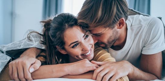 Ο καλύτερος τρόπος να πεις στη σύντροφό σου ότι έχεις πολύ μικρό πέος