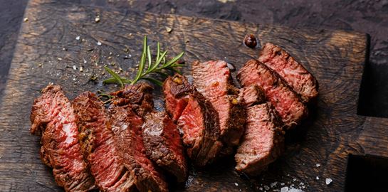 Έτσι ψήνεται τέλεια η μπριζόλα στον φούρνο