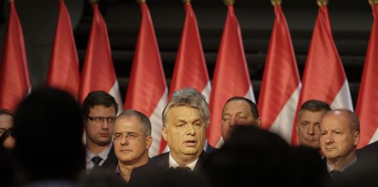O Viktor Orban θέλει τον Donald Trump ξανά πλανητάρχη