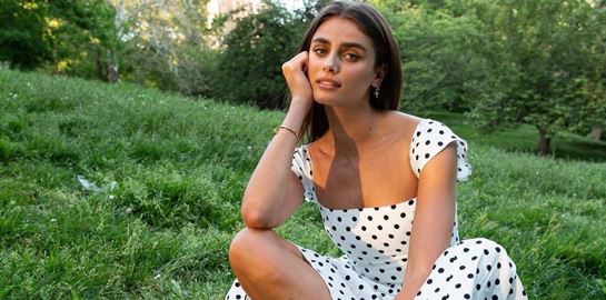 Η αψεγάδιαστη ομορφιά της Taylor Hill