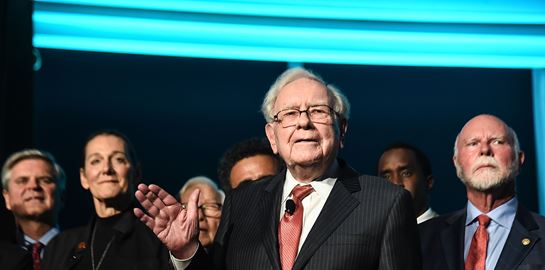 O Warren Buffett μόλις πούλησε τις μετοχές του στην Goldman Sachs