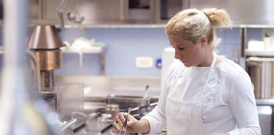 Ana Ros, η σεφ που έβαλε στον παγκόσμιο γαστρονομικό χάρτη τη Σλοβενία