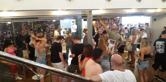 Εξέγερση επιβατών στο "WorldChampion" της SeaJets