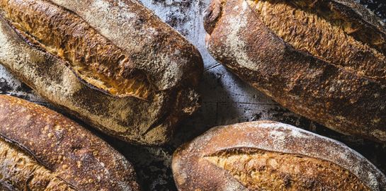 Γιατί πρέπει σήμερα να φας εφτάζυμο ψωμί