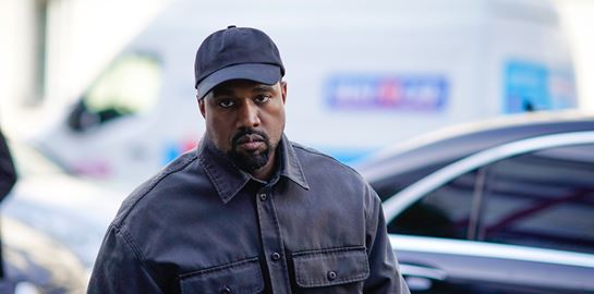 Ο Kanye West δημοσίευσε βίντεο με την Pamela Anderson γυμνή (video)