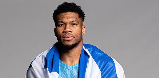 Ο Γιάννης Αντετοκούνμπο νιώθει περήφανος που φοράει τη φανέλα της Εθνικής