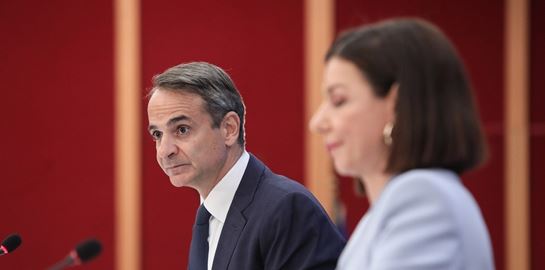 Μίνι ανασχηματισμός στην κυβέρνηση