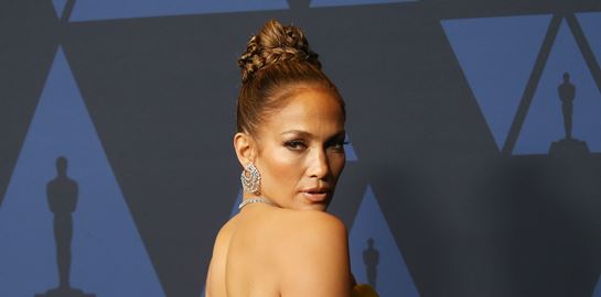 Το γυμνό κορμί της Jennifer Lopez στο εξώφυλλο του νέου της single