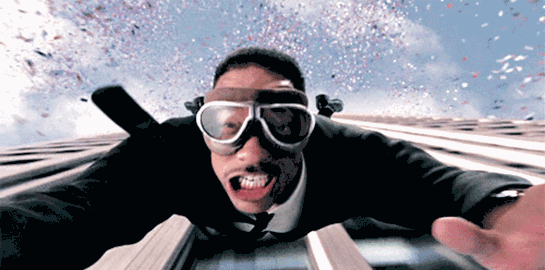 Ο Will Smith για να γιορτάσει τα 50 του χρόνια πήδηξε από ελικόπτερο