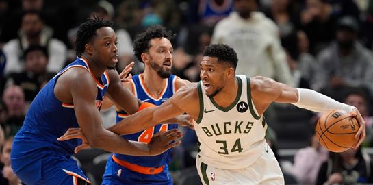 Πώς ο Γιάννης Αντετοκούνμπο βάζει τέλος στα σενάρια για ανταλλαγή στους Νικς (video)