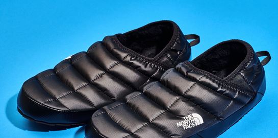 Παπούτσια που θυμίζουν μπουφάν για τα πόδια, γιατί όχι