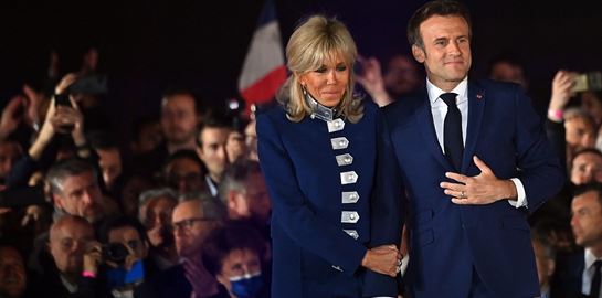 Η εξάρτηση του Emmanuel Macron από τη Brigitte