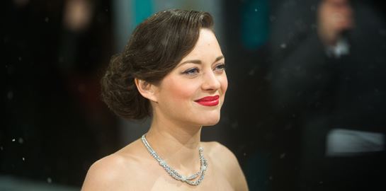 Η Marion Cotillard ‘εισβάλλει’ στην 4η σεζόν του The Morning Show
