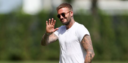 Τα boat shoes του David Beckham φοριούνται άνετα και τον Σεπτέμβρη