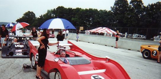 Η cult γοητεία της McLaren Can-Am M8