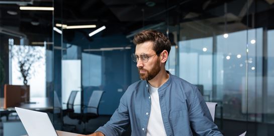 Ακατάστατο ή τακτοποιημένο; Πώς είναι το γραφείο σου και τι λέει αυτό για εσένα;