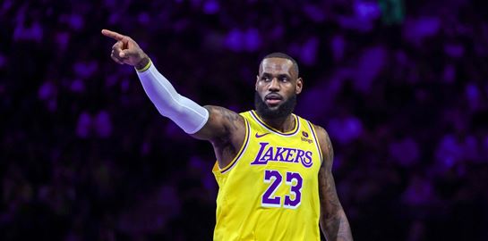 Ο LeBron James θα κάνει σημαντική ανακοίνωση: αλλαγή ομάδας ή αποσύρεται;