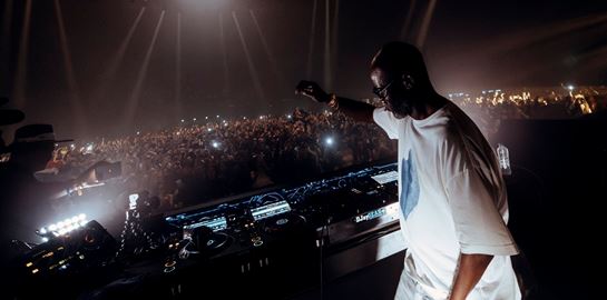 Ο θρύλος της ηλεκτρονικής μουσικής Black Coffee έρχεται στην Αθήνα