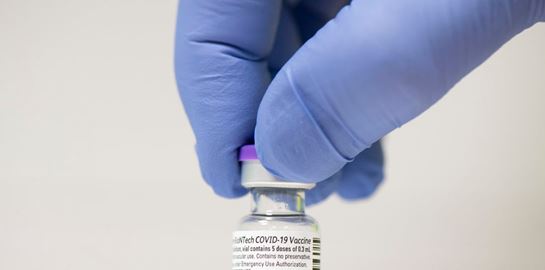 &quot;Επιχείρηση &quot;Ελευθερία&quot;: Αύριο ξεκινούν οι εμβολιασμοί