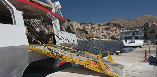 Τι ισχύει στις μετακινήσεις στα νησιά και την ψυχαγωγία