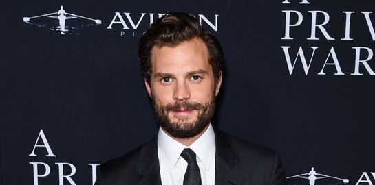 Grooming tips για περιποιημένη, φυσική γενειάδα σαν του Jamie Dornan