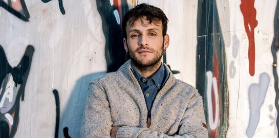 Ο Γιώργος Μπένος προτείνει τα must have κομμάτια του χειμερινού στυλ για την πόλη και τις εξορμήσεις στην εξοχή