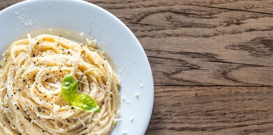 Πώς θα φτιάξεις την τέλεια cacio e pepe