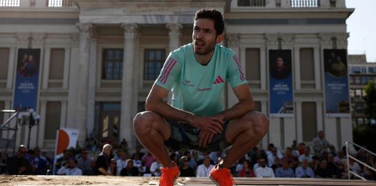 Ο Μίλτος Τεντόγλου δε μπορεί την κοροϊδία