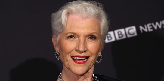 H Maye Musk στο εξώφυλλο του Sports Illustrated