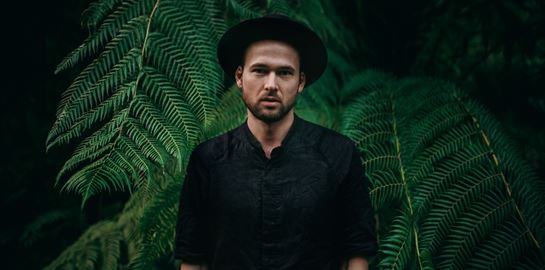 Ο Monolink έρχεται στο Bolivar Beach Bar για ένα ένα ξεχωριστό live