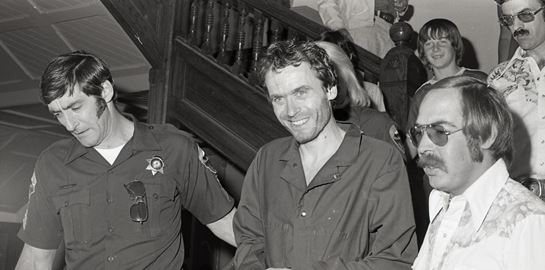 Το νέο docuseries του Netflix σκιαγραφεί τον serial killer Ted Bundy