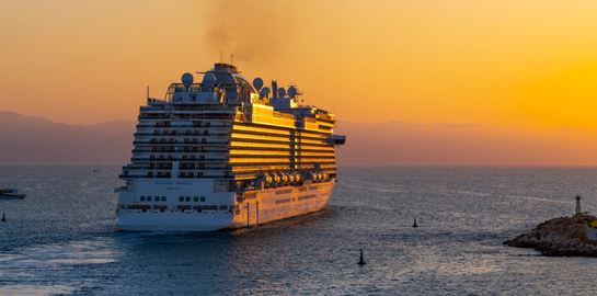 Τι θα συμβεί αν το μεγαλύτερο κρουαζιερόπλοιο στον κόσμο πέσει σε παγόβουνο;