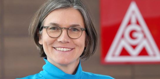 Christiane Benner, η γυναίκα που θέλει να δαμάσει τον Elon Musk