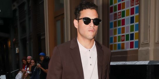 Το old school κοστούμι του Rami Malek αξίζει μια θέση στη ντουλάπα σου