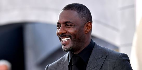 Η κλασική tailoring επιλογή του Idris Elba