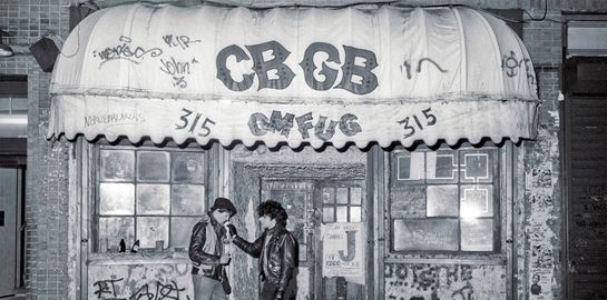 1977: Η έκρηξη του punk