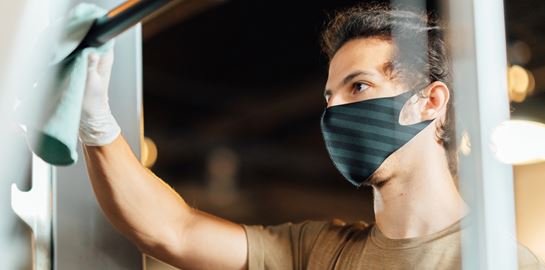 Πώς μπορούμε να μειώσουμε τον αριθμό των λοιμώξεων σε κλειστούς χώρους