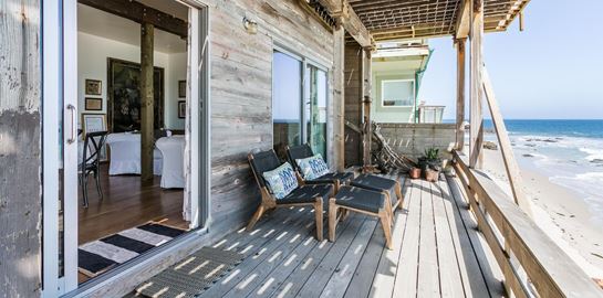 Τα ομορφότερα σπίτια για διακοπές δίπλα στη θάλασσα