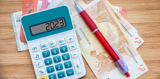 Ξέρουμε πόσα χρήματα παίρνουν οι δήμαρχοι, αντιδήμαρχοι και περιφερειάρχες σε όλη την Ελλάδα