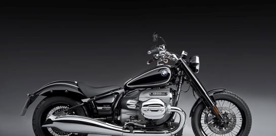 On trip με την καινούρια BMW R 18