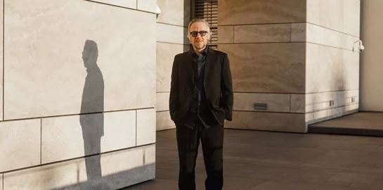 Για τον Δημήτρη Τσάκα η jazz είχε πάντα και οπτικό ενδιαφέρον