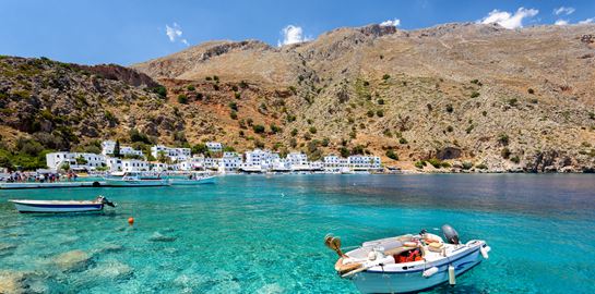 3 ελληνικά νησιά για φέτος το καλοκαίρι σύμφωνα με διεθνές τουριστικό περιοδικό