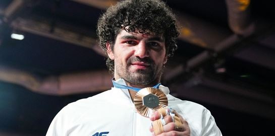 Ο Θοδωρής Τσελίδης χθες κοιμήθηκε με το χάλκινο μετάλλιο, στην κυριολεξία