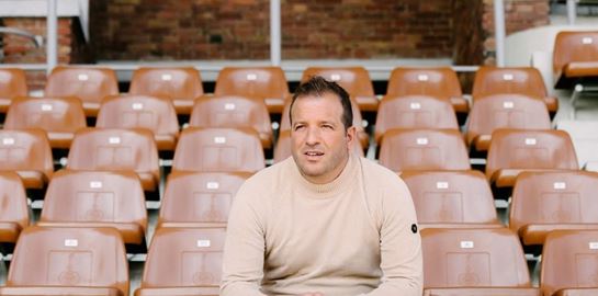 Η παράξενη πληροφορία της ημέρας: Ο Van der Vaart δεν έχει δει το πέος του Ronaldo